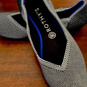 Rothy’s herringbone flats, size 8.